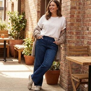 OLD NAVY Cotton Blend High Rise Weekender Wide Leg Dark Wash Pull On Jeans Sz 12